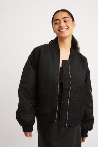 NA-KD Klassisk bomber-jakke - Black