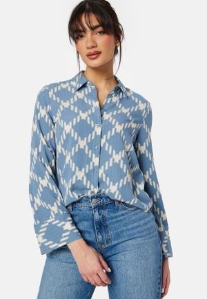 VERO MODA Vmginas betine LS oversized shirt Coronet Blue AOP:Bet S