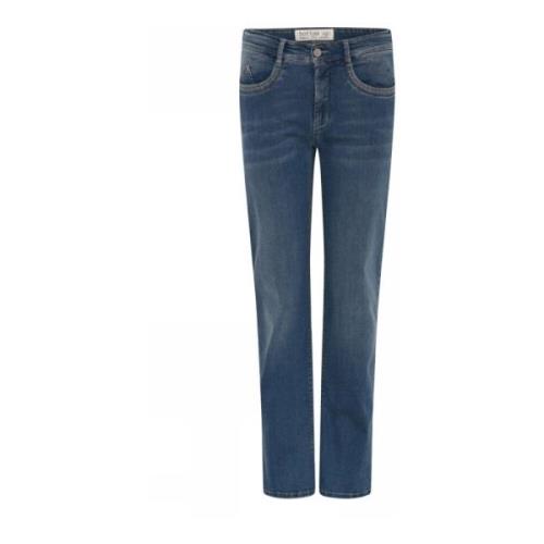 Broderte Straight Leg Jeans