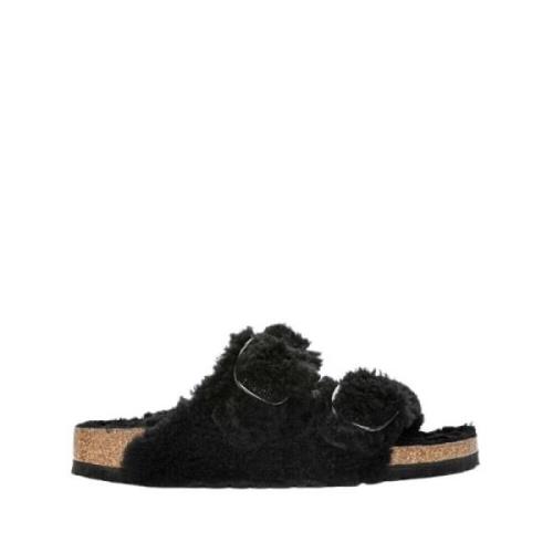 Arizona Big Buckle Shearling Sandaler