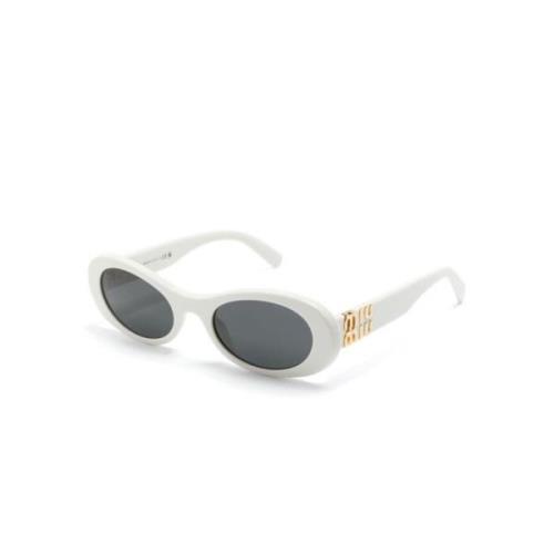 Hvite solbriller med originaltui