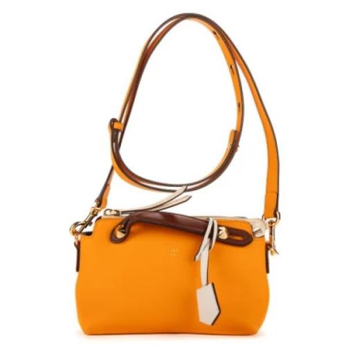 Pre-owned Oransje skinn Fendi forresten