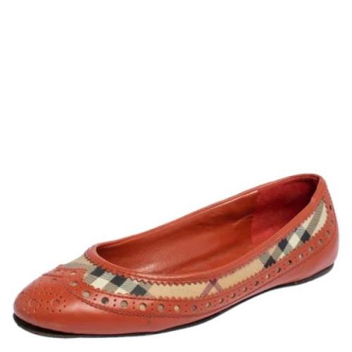 Pre-owned Oransje belagt lerret Burberry Flats