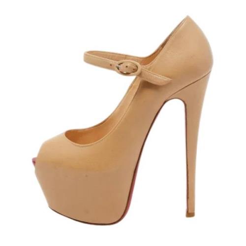 Pre-owned Beige skinn Christian Louboutin haeler