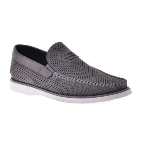 Loafer in grey perforated nubuck