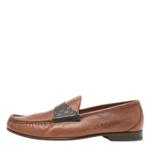 Pre-owned Leather flats