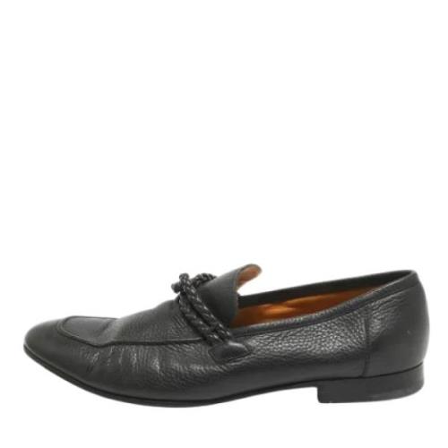 Pre-owned Leather flats