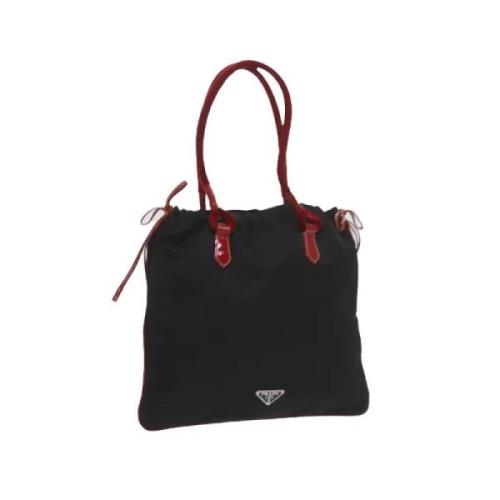 Pre-owned Nylon handbags