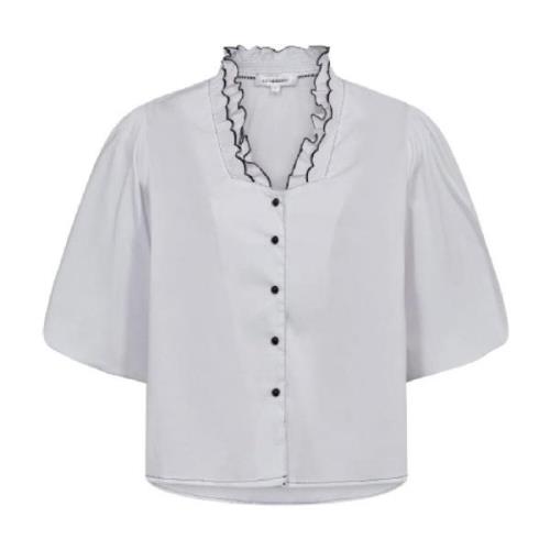 Feminin Bluse med Skjellkant