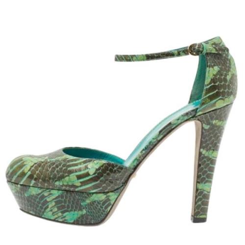 Pre-owned Fabric heels