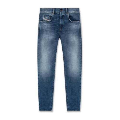 ‘2019 D-Strukt L.32’ jeans