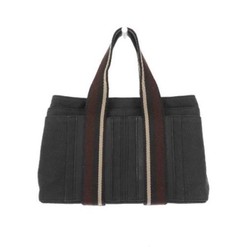 Pre-owned Fabric handbags