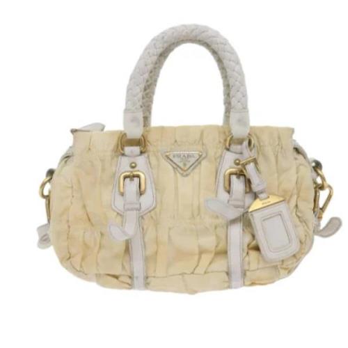 Pre-owned Fabric handbags