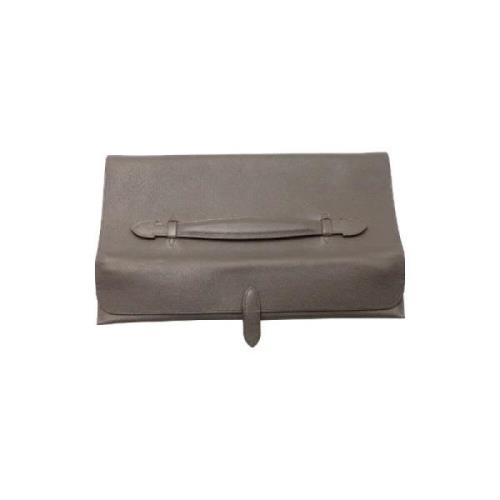 Pre-owned Leather clutches