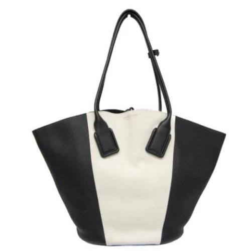 Pre-owned Leather totes