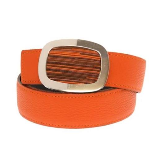 Pre-owned Leather belts