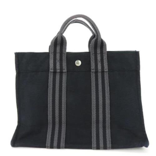 Pre-owned Fabric totes