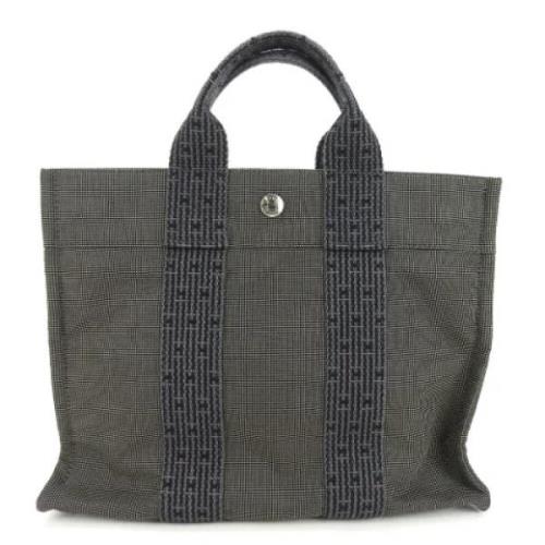 Pre-owned Fabric totes