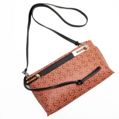 Pre-owned Fabric handbags