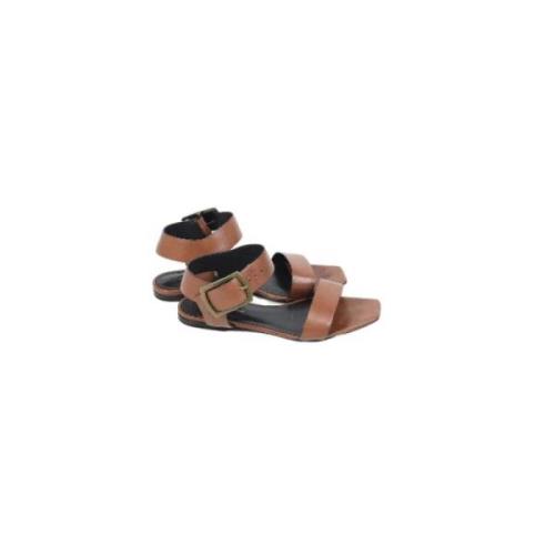 Pre-owned Leather sandals