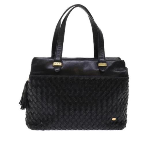 Pre-owned Leather handbags