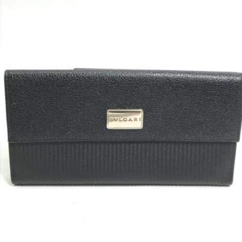 Pre-owned Leather wallets