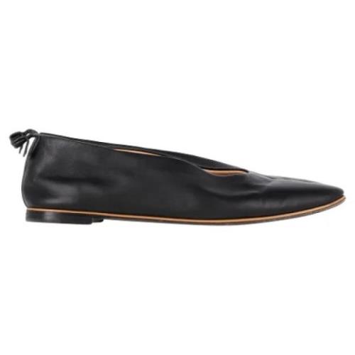 Pre-owned Leather flats