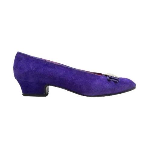 Pre-owned Suede flats