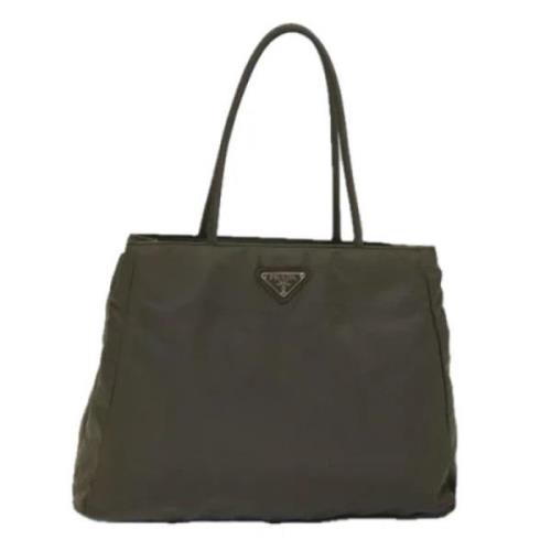 Pre-owned Nylon handbags