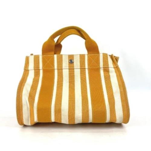 Pre-owned Fabric handbags