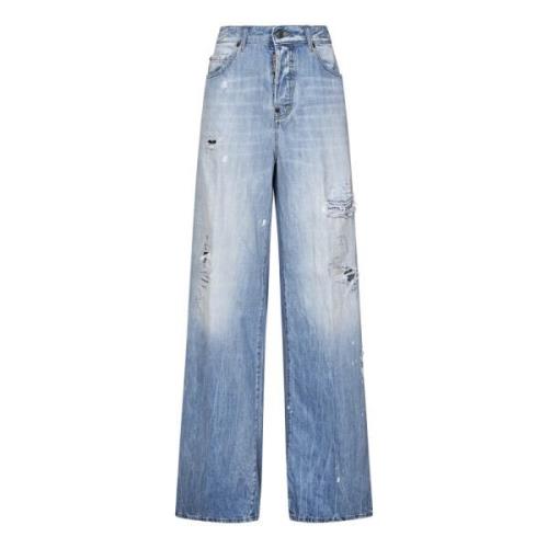 Traveller Loose Fit Distressed Blue Jeans