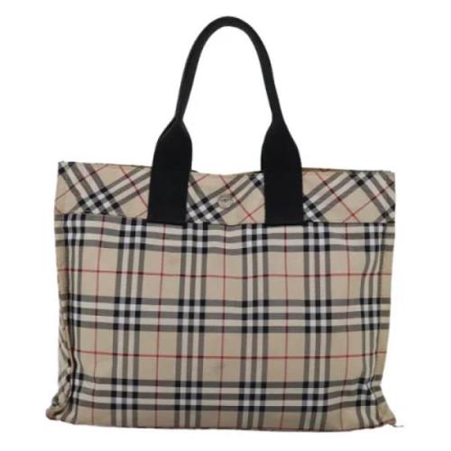 Pre-owned Fabric handbags