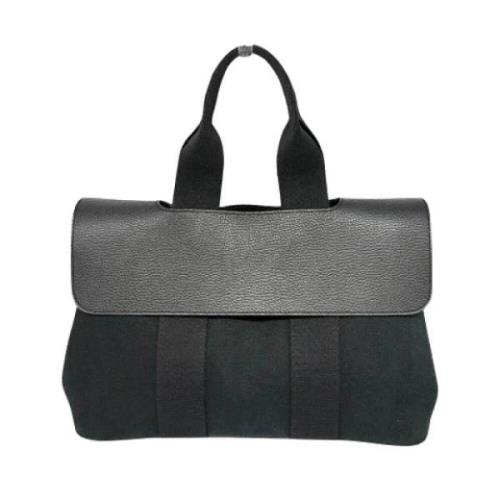 Pre-owned Canvas handbags