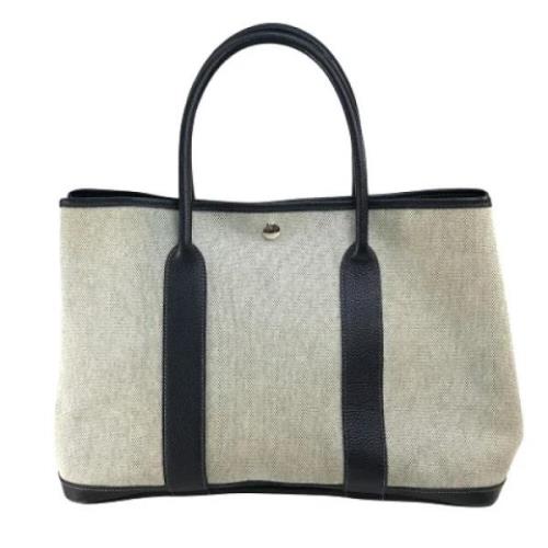 Pre-owned Canvas handbags