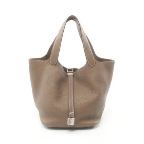 Pre-owned Leather handbags