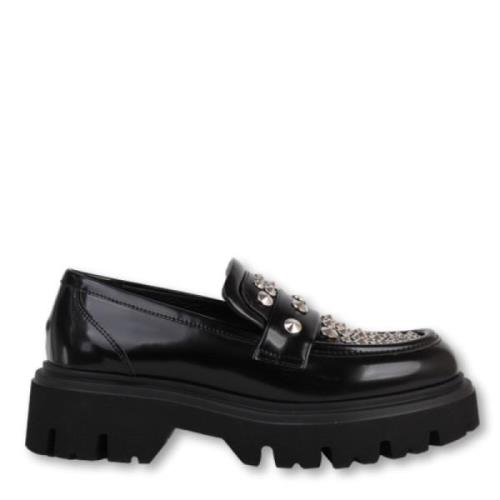 Studded Svart Loafer