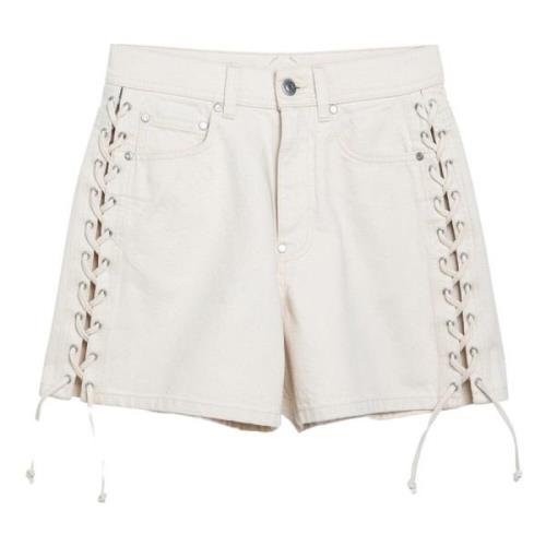 Korte shorts for et stilig utseende