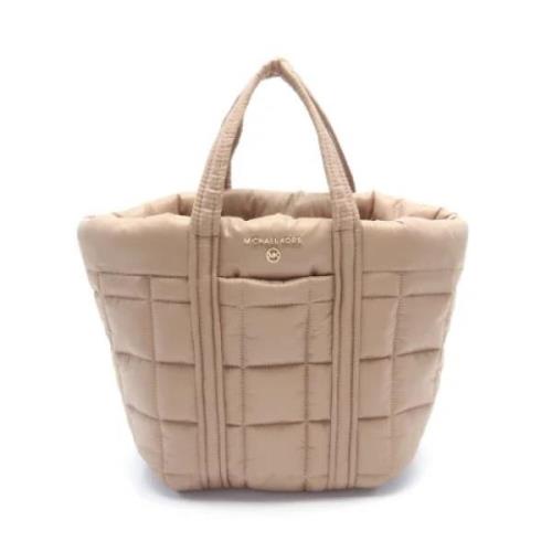 Pre-owned Nylon handbags