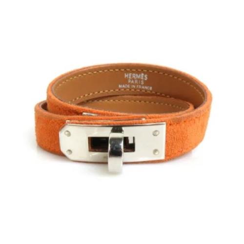 Pre-owned Leather bracelets