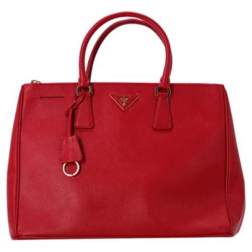 Pre-owned Leather handbags