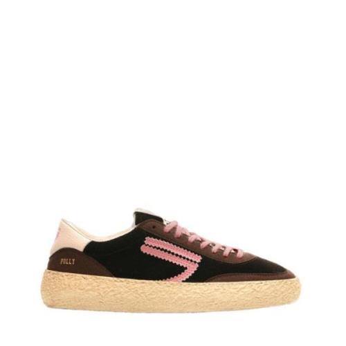 Brun Stoff Sneakers med Rosa Detaljer