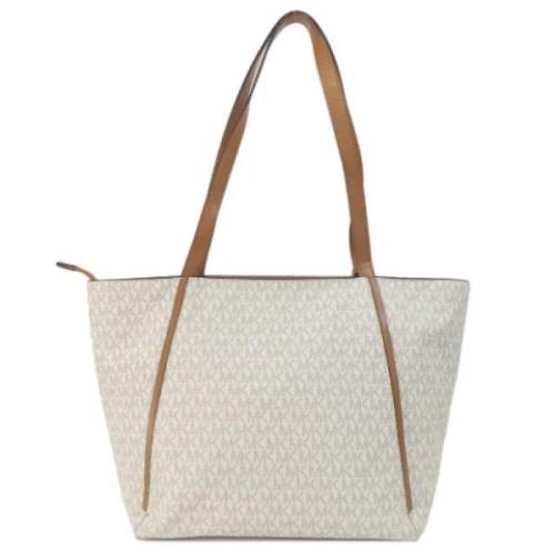 Pre-owned Fabric totes