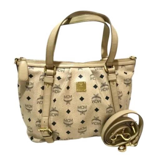 Pre-owned Fabric handbags