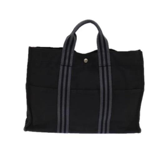 Pre-owned Canvas handbags