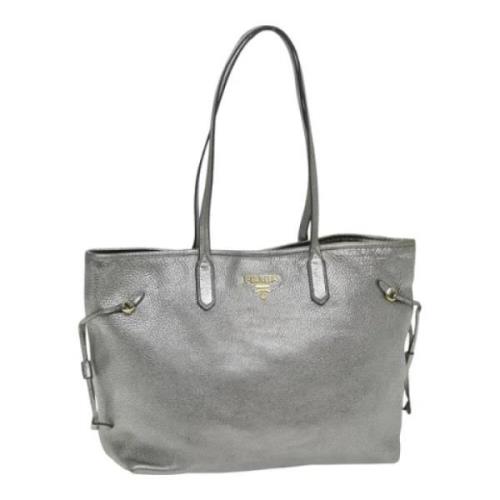 Pre-owned Leather prada-bags