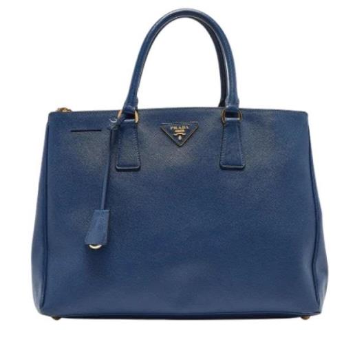 Pre-owned Leather prada-bags