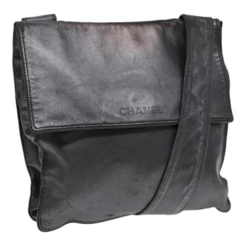 Pre-owned Leather shoulder-bags