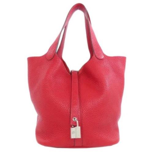 Pre-owned Fabric handbags