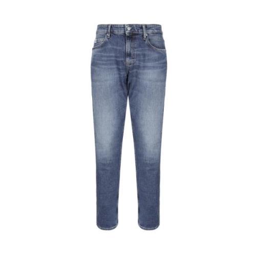 Jeans med 98% bomull 2% elastan