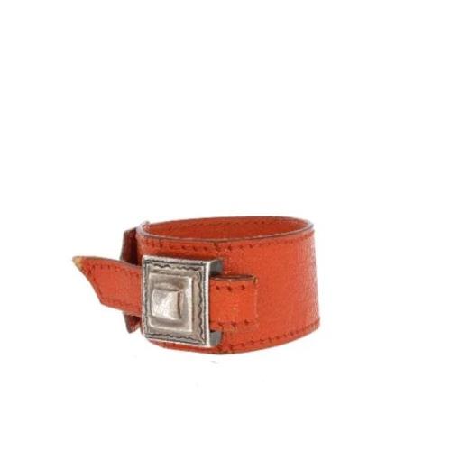 Pre-owned Leather bracelets